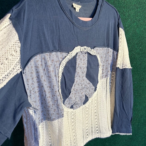 154 NWOT POL oversized Long Sleeve Crochet Print Peace Symbol Indigo Shirt - Picture 6 of 13